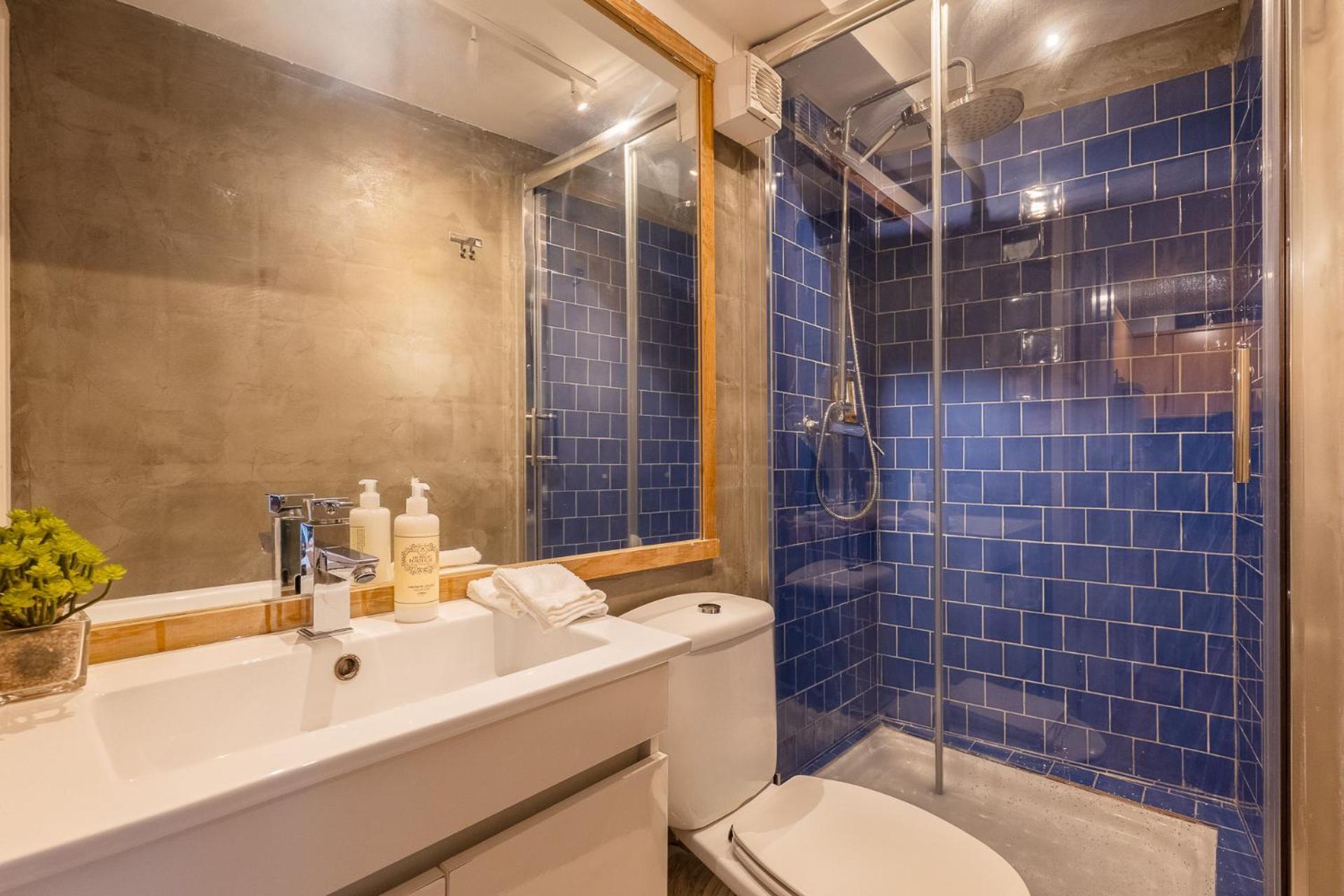 ליסבון Contemporary Apartment In Chiado 3 מראה חיצוני תמונה